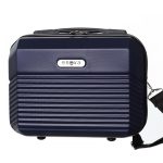 Enova CAPRI neseser od ABS materijala u teget boji, sa kaišem i Enova logom na prednjoj strani.