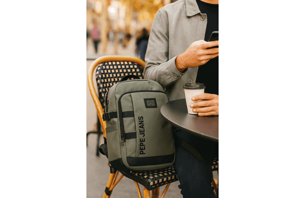 Pepe Jeans Matlock ranac za laptop, vodootporni ranac od poliestera i eko kože u khaki boji, sa pregradom za laptop i tablet - svakodnevni život.