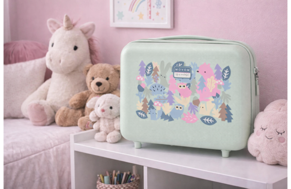 MOVOM FOREST dečiji neseser pastelno zeleni tvrdi neseser sa motivima šumskih životinja i kaišem za nošenje