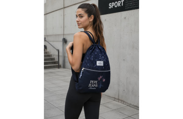 PEPE JEANS LENAY ženska torba za sport tamnoplava sa ornament printom i prednjim džepom