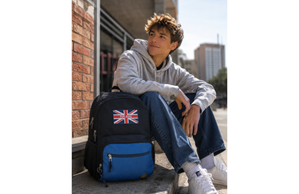 PEPE JEANS HENRY školski ranac sa dve pregrade, postavljenim leđima i sportskim urbanim dizajnom