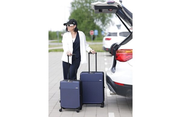 NOVA SLIM kofer 56 cm teget sa TSA bravom i sistemom sklapanja